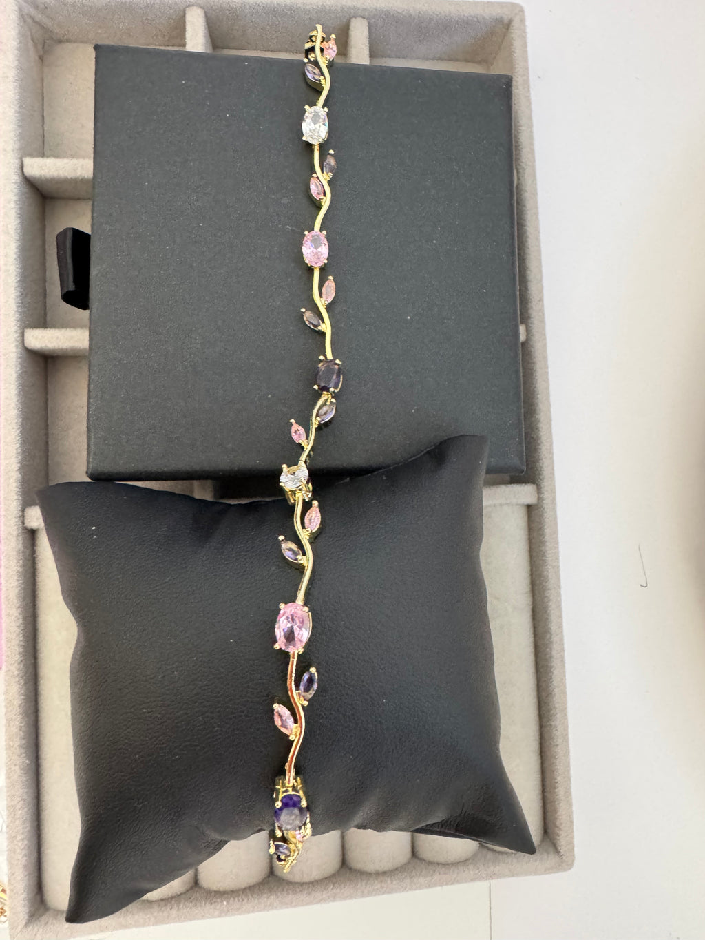 Trendy Tulip Bracelet (ALL COLORS)